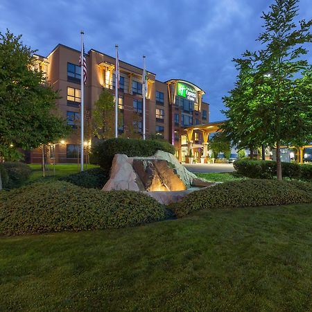 Holiday Inn Express & Suites Riverport Richmond By Ihg Luaran gambar