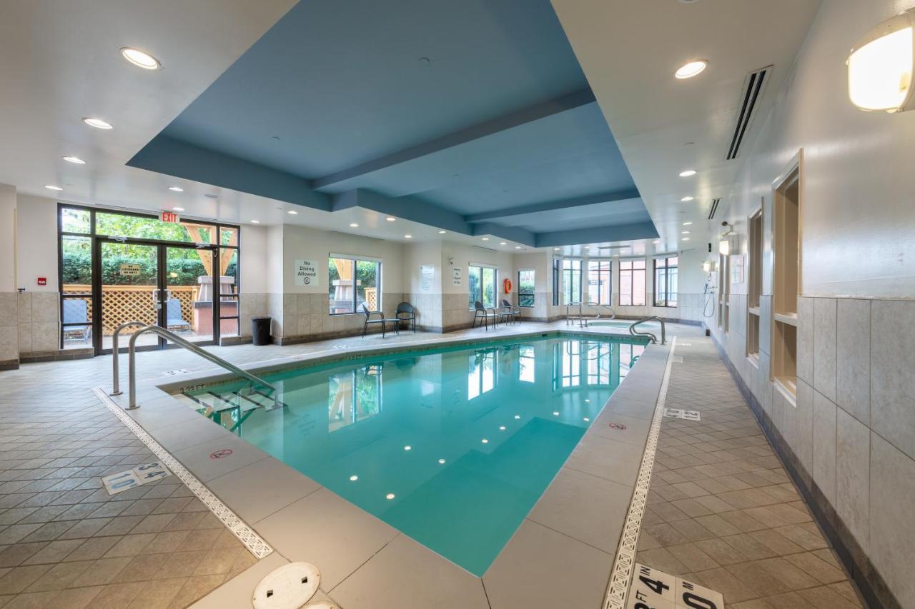 Holiday Inn Express & Suites Riverport Richmond By Ihg Luaran gambar