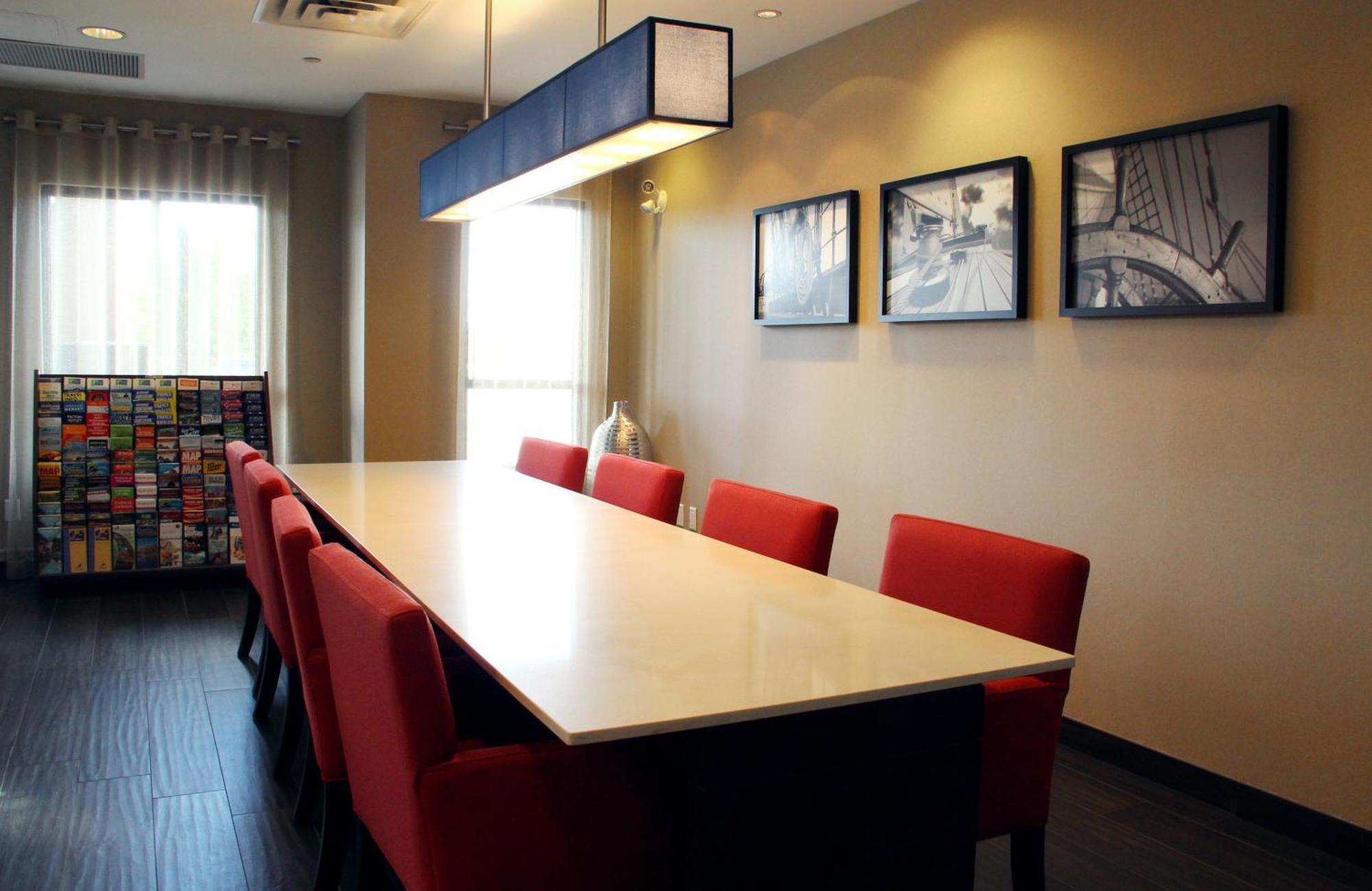Holiday Inn Express & Suites Riverport Richmond By Ihg Luaran gambar